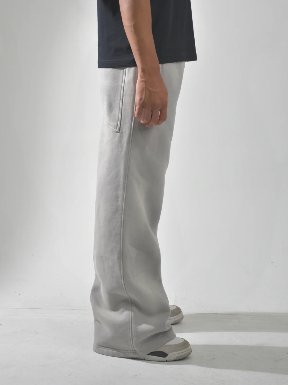 Baggy Sweatpants - Image 4
